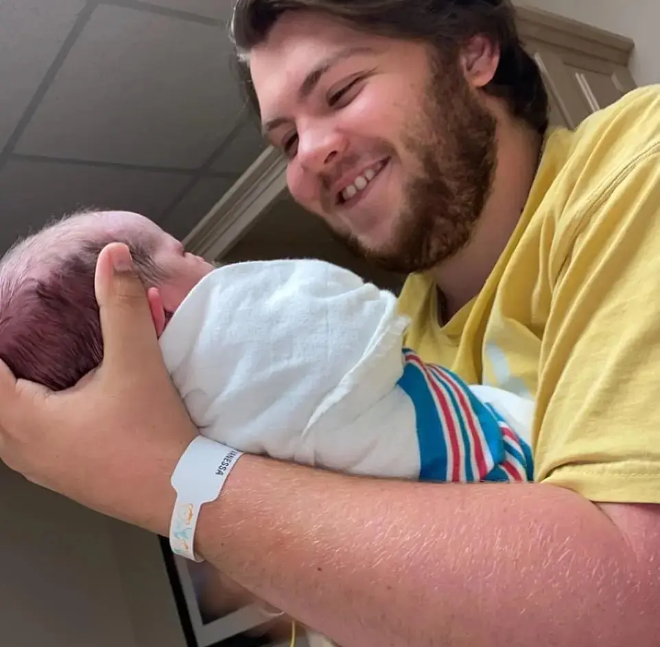 Cha bo con chet anh 1