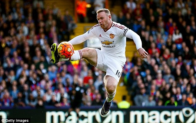 Alan Shearer khuyen MU cho Rooney nghi ngoi vai tuan hinh anh
