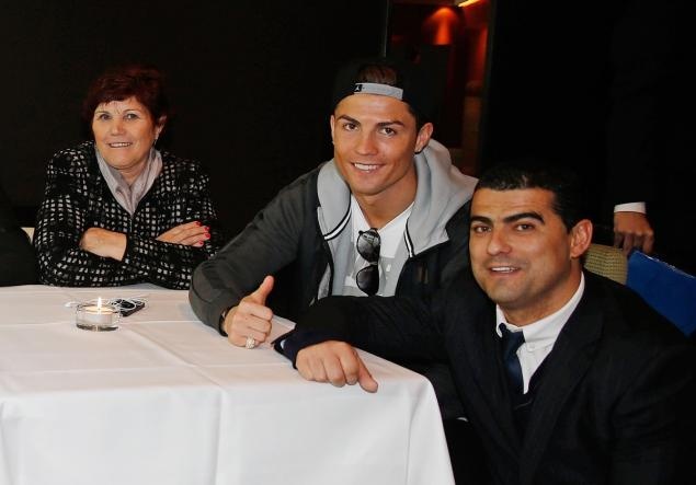 Ronaldo song co don o Madrid hinh anh