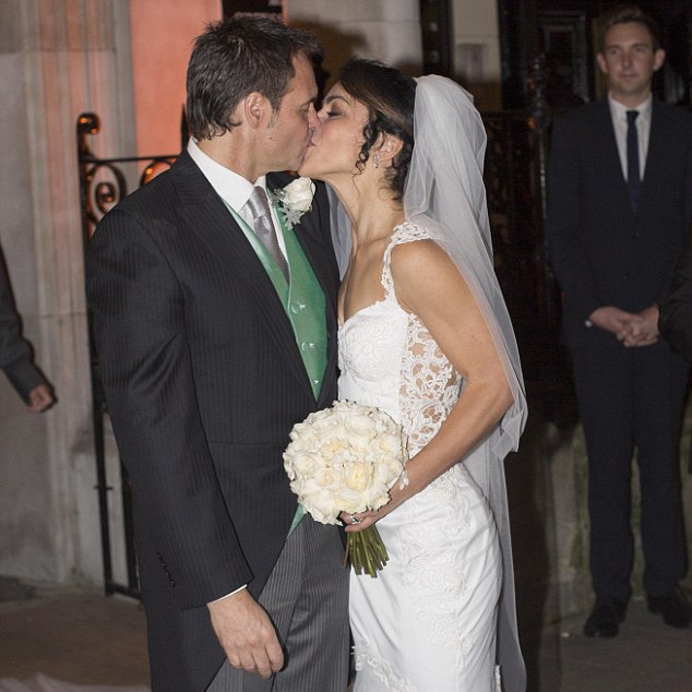 Cuu bac si cua Chelsea len xe hoa hinh anh