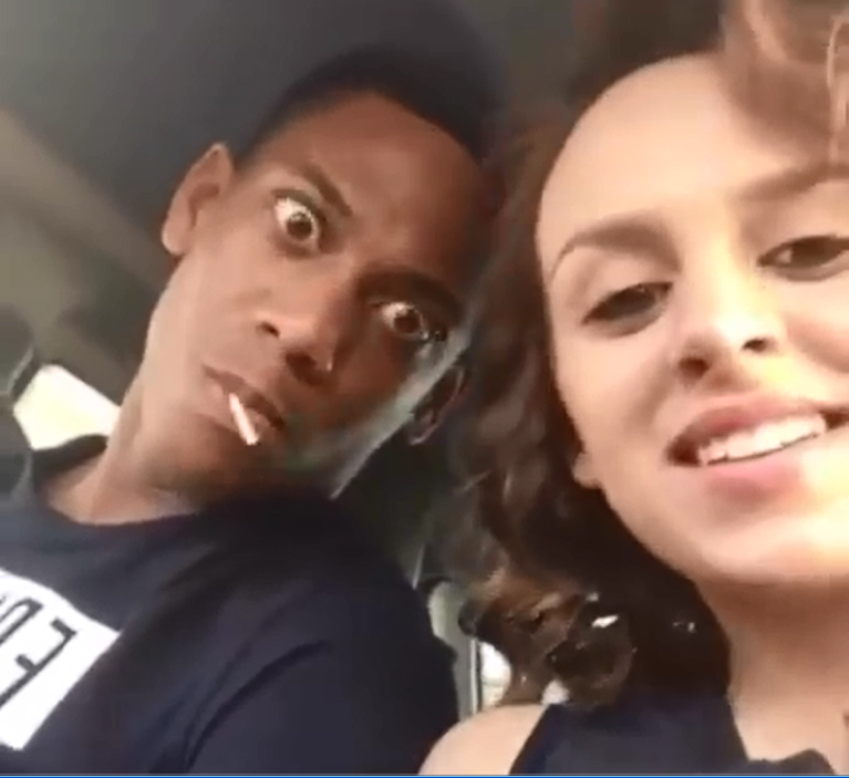 Martial tinh nghich ben ba xa xinh dep hinh anh