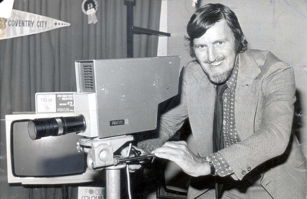 Jimmy Hill - Nguoi lam thay doi bong da the gioi hinh anh