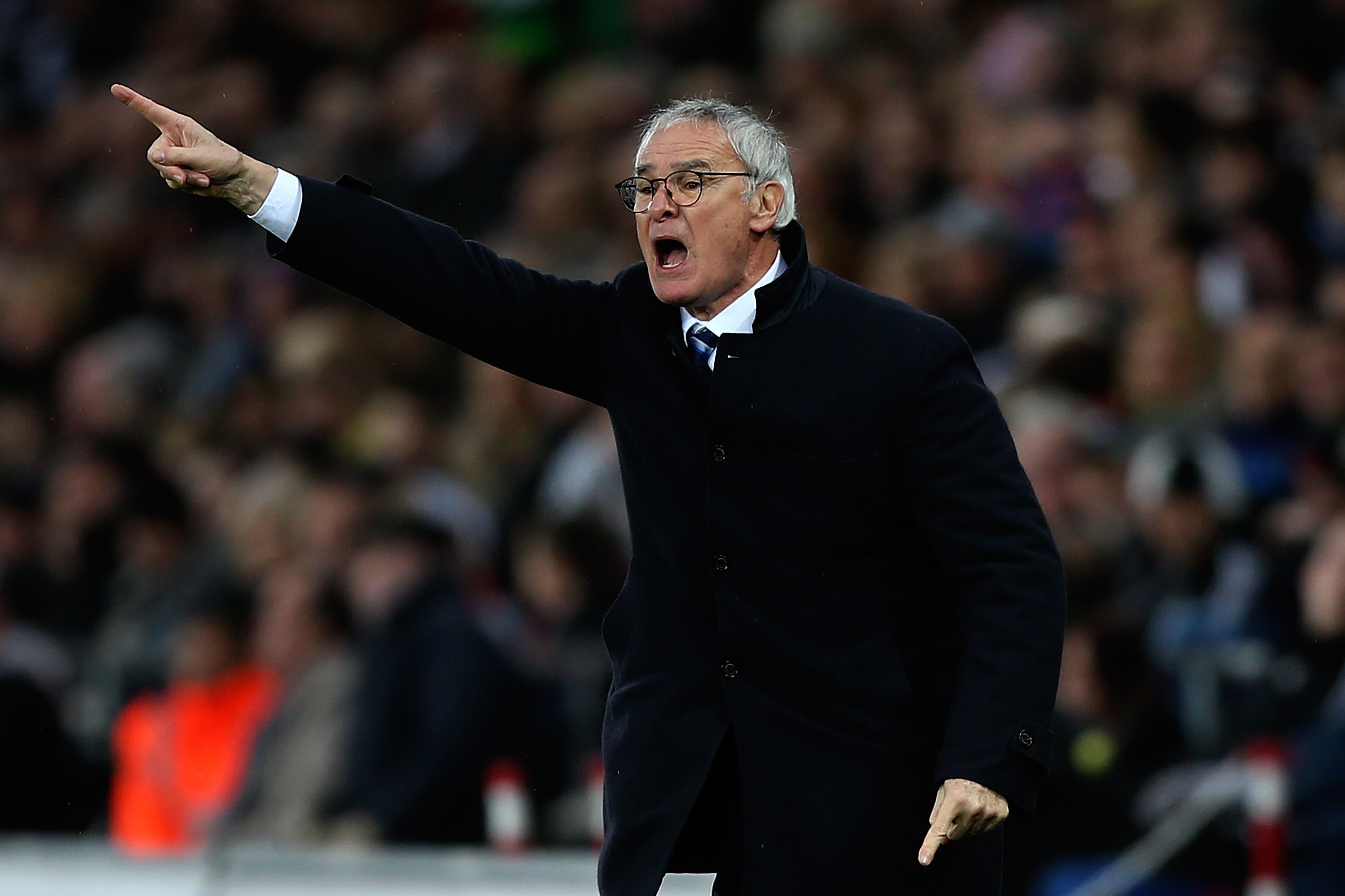 HLV Ranieri: 'Cau thu Leicester khong nen cang thang' hinh anh