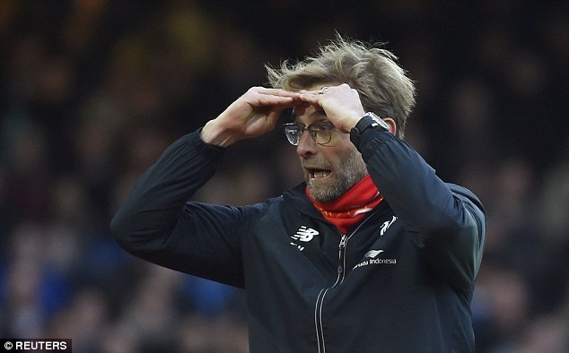 HLV Klopp chi trich hoc tro gay gat hinh anh