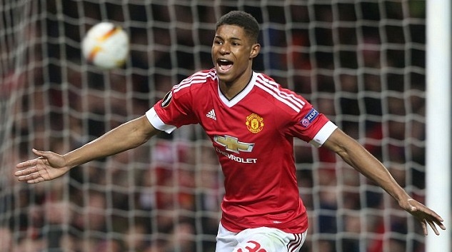 Vi tu ti, Rashford nan ni me dung den Old Trafford hinh anh