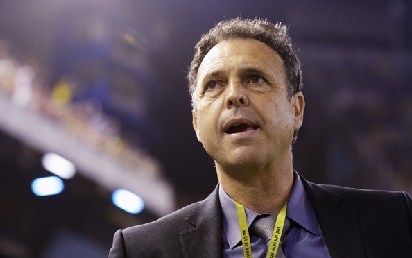 HLV cho học trò xem phim khiêu dâm ảnh 1 HLV cho hoc tro xem phim khieu dam anh 1