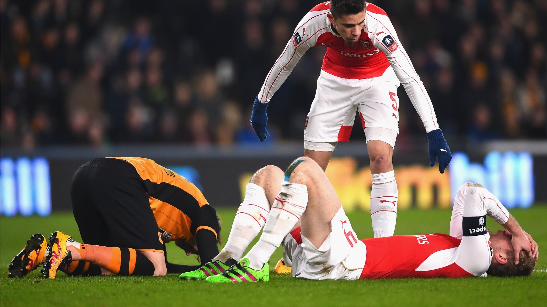 Arsenal khủng hoảng chấn thương ảnh 1 Arsenal khung hoang chan thuong anh 1