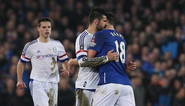 Hiddink moi Costa di xem phim de giai toa hinh anh