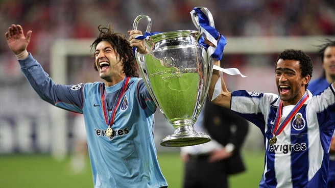 12 cau thu gianh nhieu danh hieu nhat anh 11