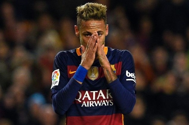 Neymar bi phat 45 trieu euro vi tron thue hinh anh