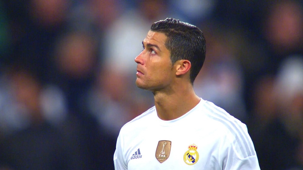 Fan Barcelona bi to cao miet thi Ronaldo dong tinh hinh anh