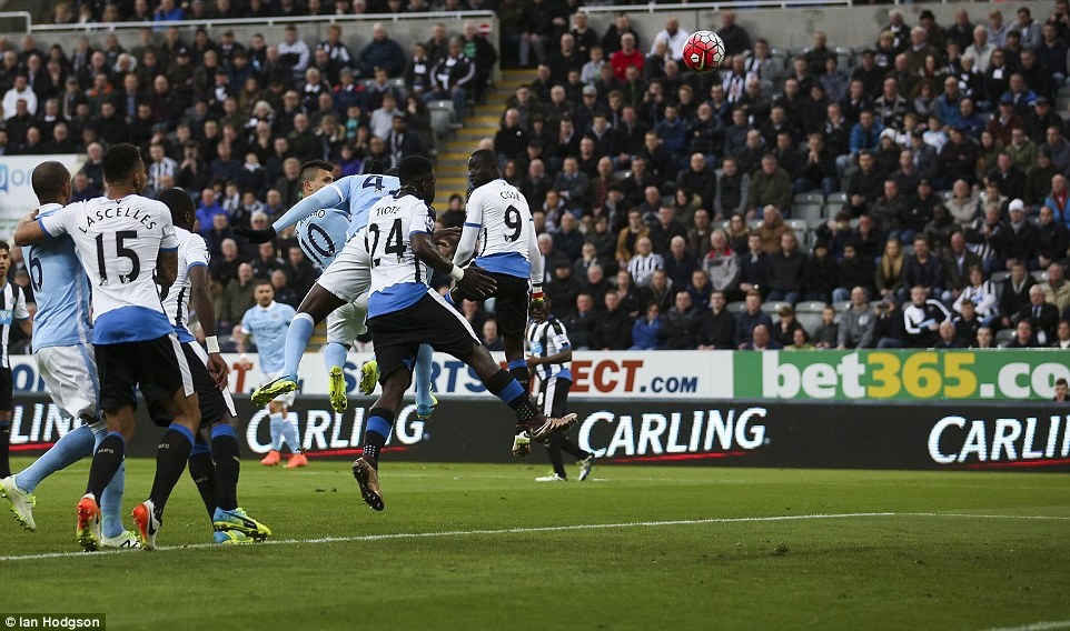 Newcastle vs Man City anh 2
