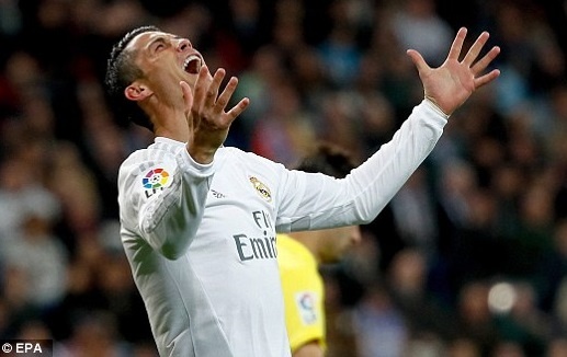 Ronaldo sap gia han hop dong voi Real den nam 35 tuoi hinh anh