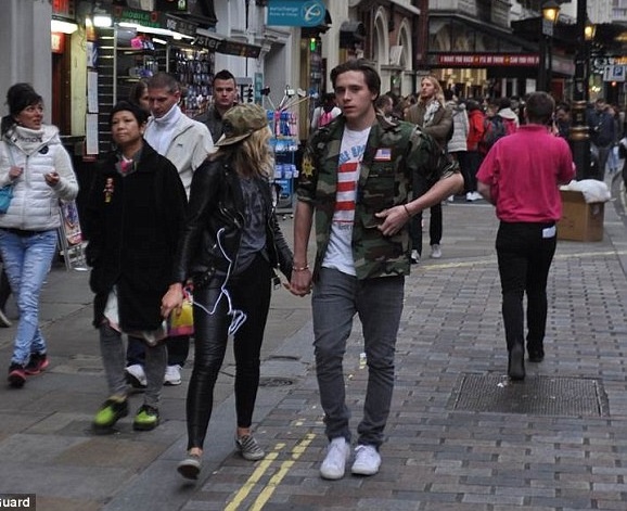 con trai Beckham ảnh 1 con trai Beckham anh 1