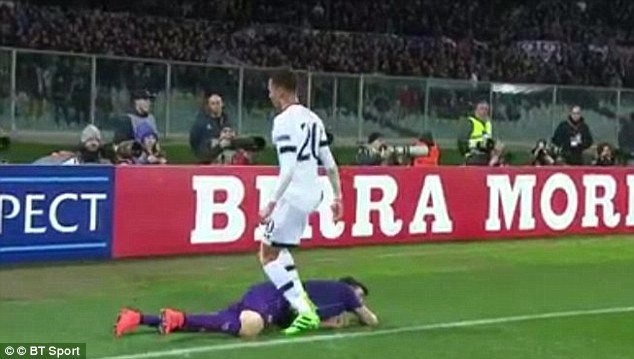 dele alli danh nguoi anh 2