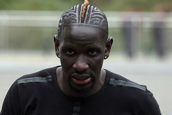 Sakho nhan an cam thi dau vi dung doping hinh anh