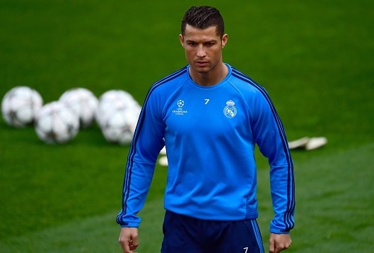 Ronaldo tap luyen ca ngay de kip tro lai hinh anh