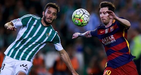 Messi lap cu dup kien tao giup Barcelona thang nhe Betis hinh anh