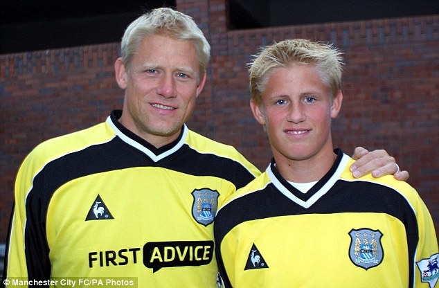 cha con Schmeichel ảnh 8 cha con Schmeichel anh 8