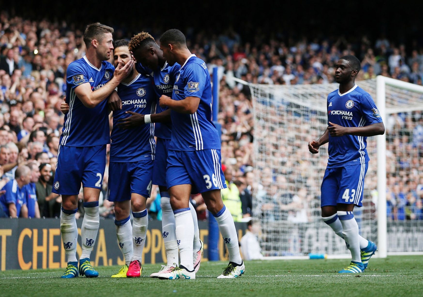 tran Chelsea vs Leicester anh 1