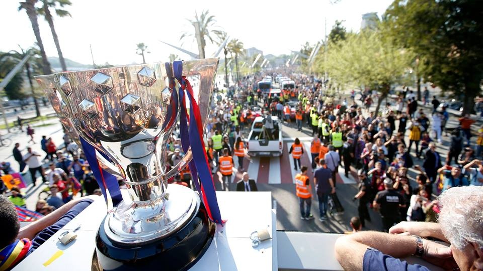 Barcelona dieu hanh anh 6