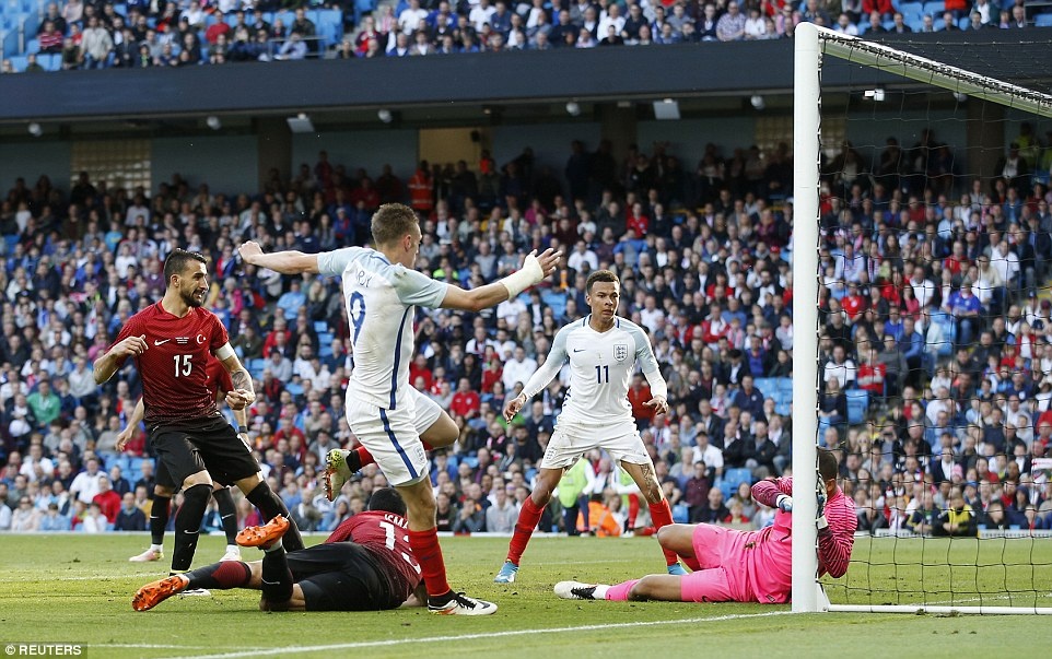 tran Anh vs Tho Nhi Ky anh 2