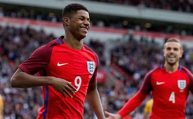 Rashford ghi ban ngay tran ra mat, pha ky luc 78 nam hinh anh