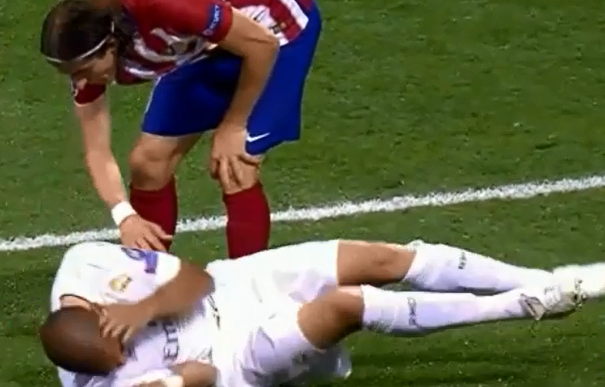 Hai pha an va hai huoc cua Pepe hinh anh