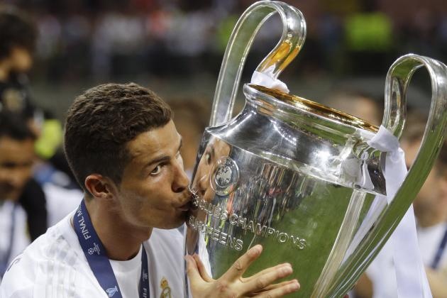 Ronaldo danh toan bo tien thuong vo dich lam tu thien hinh anh