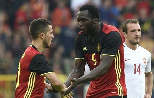 Ghi 2 ban trong 3 phut, Bi vat va thang nguoc Na Uy hinh anh