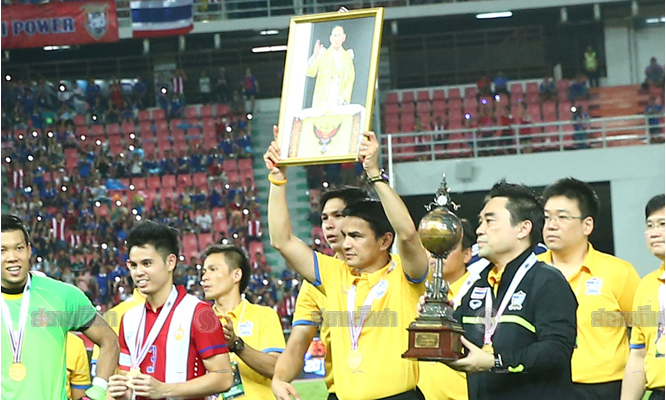 Ha guc Jordan, Thai Lan len ngoi vo dich King’s Cup hinh anh