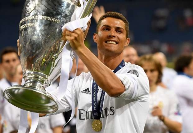 Ky tich CR7: Sao bong da dau tien giau nhat lang the thao hinh anh