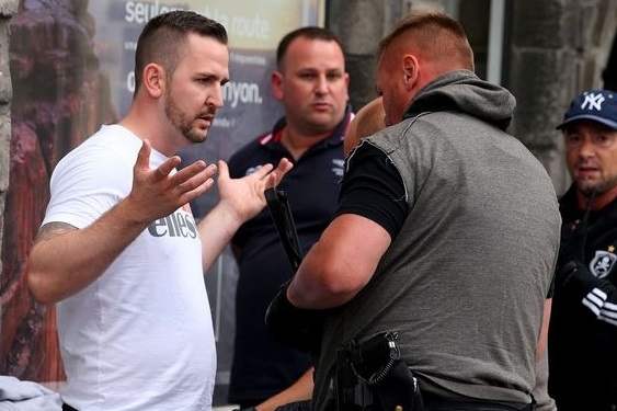 CDV Duc va Ukraine tan nhau hinh anh