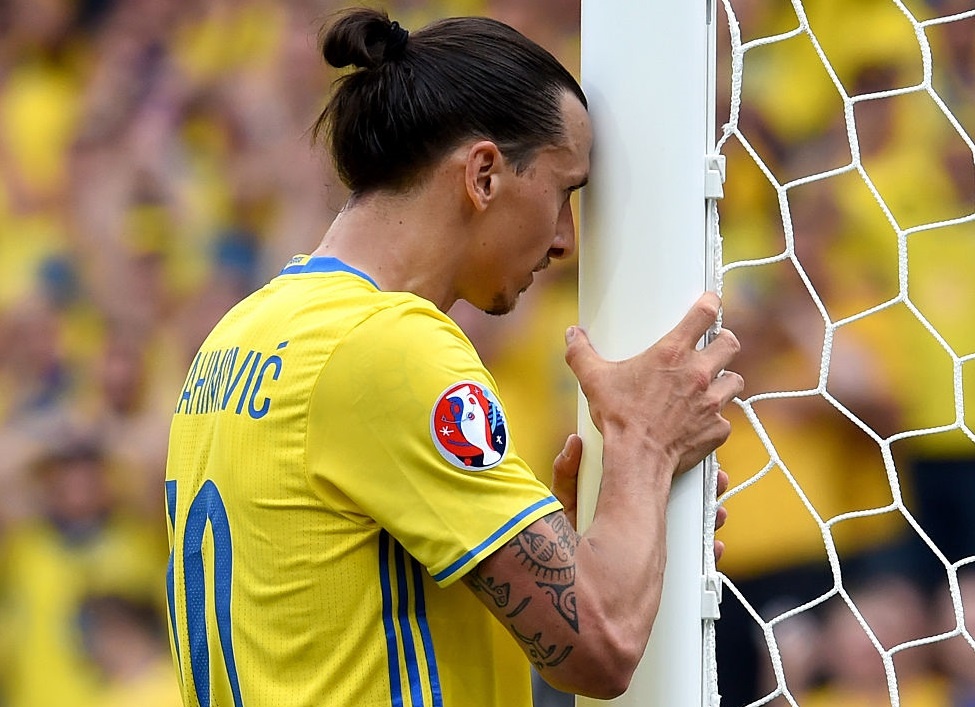 Ibra va dong doi co the di tiep ma khong can ghi ban hinh anh