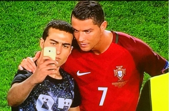 Ronaldo khien CDV khoc ngat hinh anh