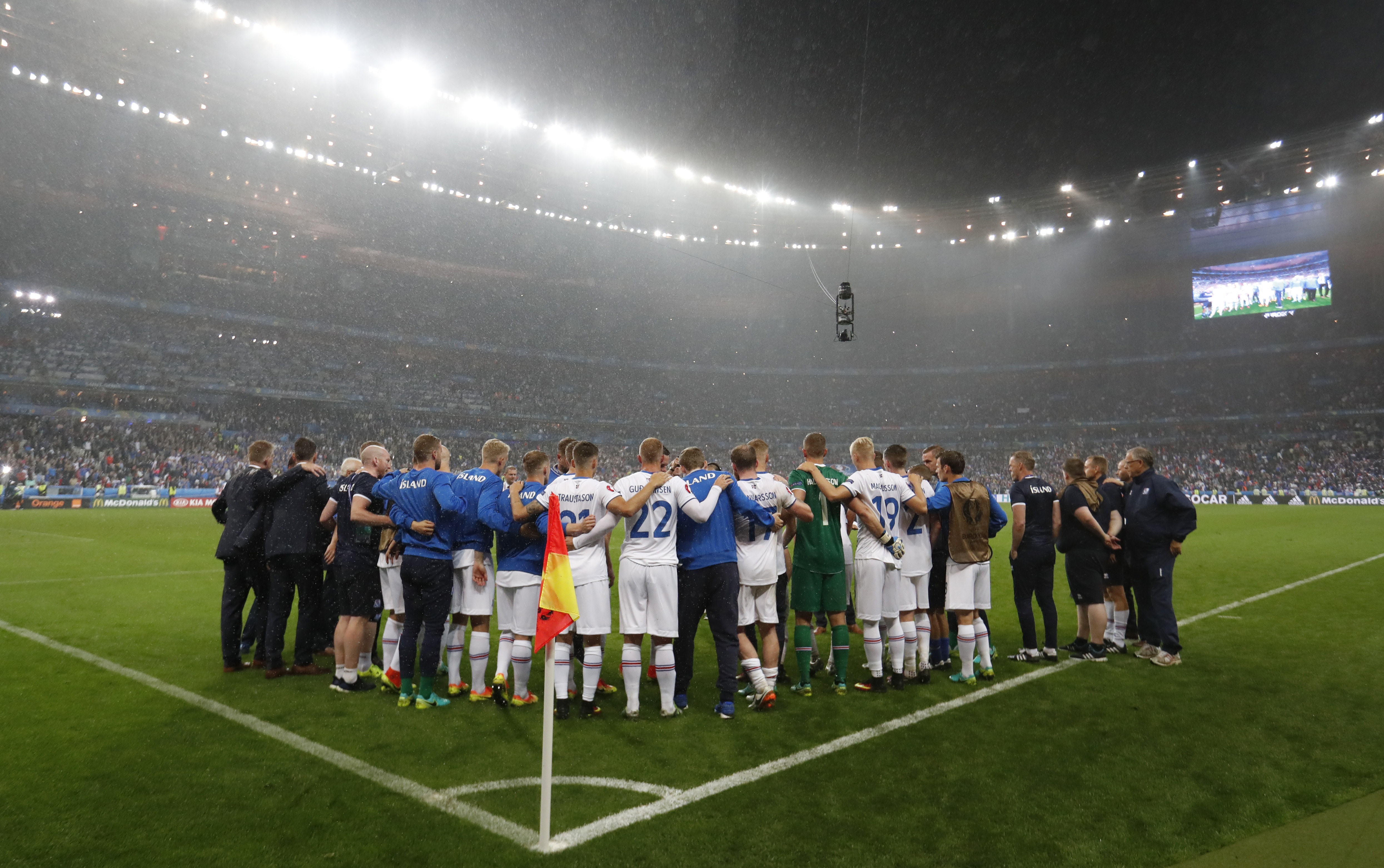 Phap vs Iceland anh 7