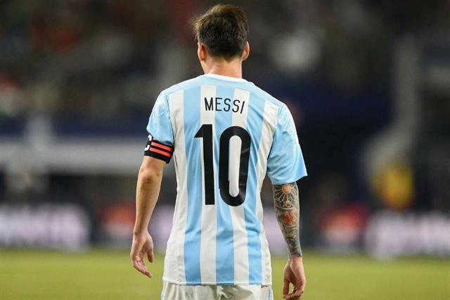 Messi rut lai quyet dinh anh 1