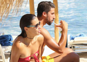 Kherdira hen ho thien than Adriana Lima cua Victoria Secret? hinh anh