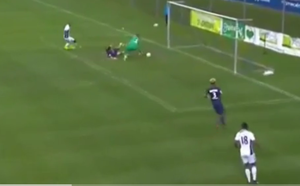 David Luiz da phan luoi nha ngo ngan hinh anh