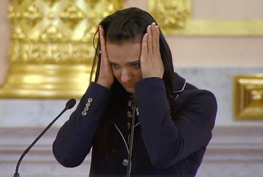 Nha vo dich Olympic bat khoc vi am uc khi gap ong Putin hinh anh