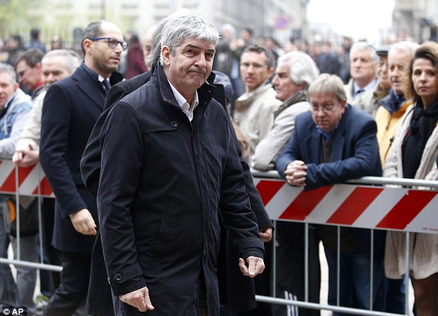 Me Paolo Maldini qua doi anh 13