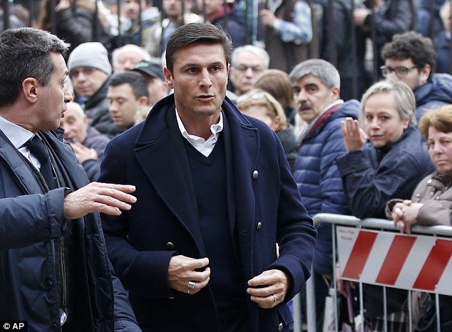 Me Paolo Maldini qua doi anh 10