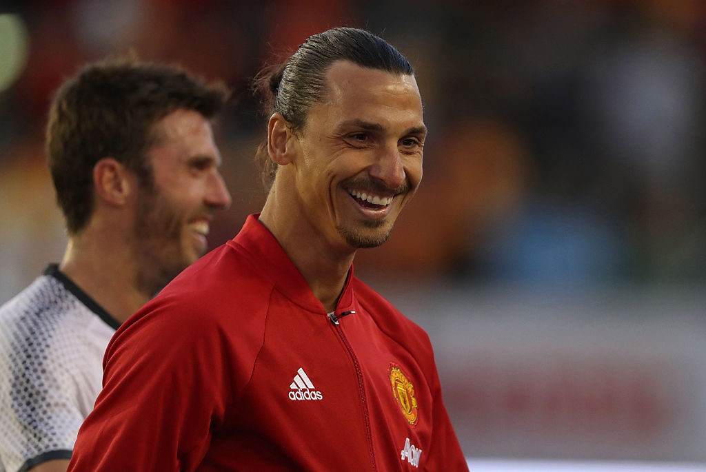 Phat hien ly do Ibrahimovic don toi ‘sao huyet’ Man City hinh anh