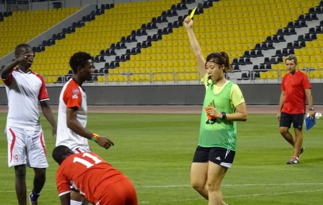 nữ trọng tài Hàn Quốc xinh đẹp ảnh 2 nu trong tai Han Quoc xinh dep anh 2