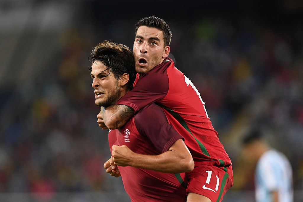 Thu mon ‘de trung’, Olympic Argentina thua Bo Dao Nha hinh anh