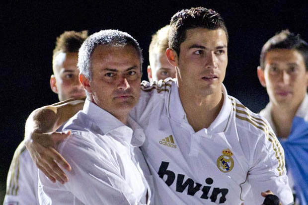 Ronaldo dap tra chi trich cua Mourinho hinh anh