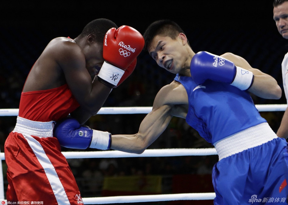 võ sĩ Trung Quốc ăn mừng quá sớm ảnh 2 vo si Trung Quoc an mung qua som anh 2