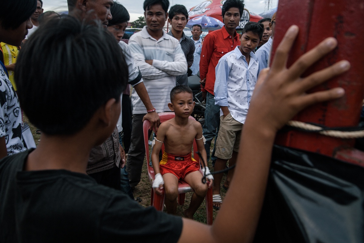 tre em dam boc o Campuchia anh 13