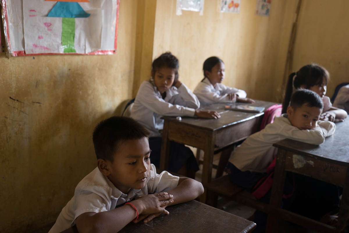 tre em dam boc o Campuchia anh 12