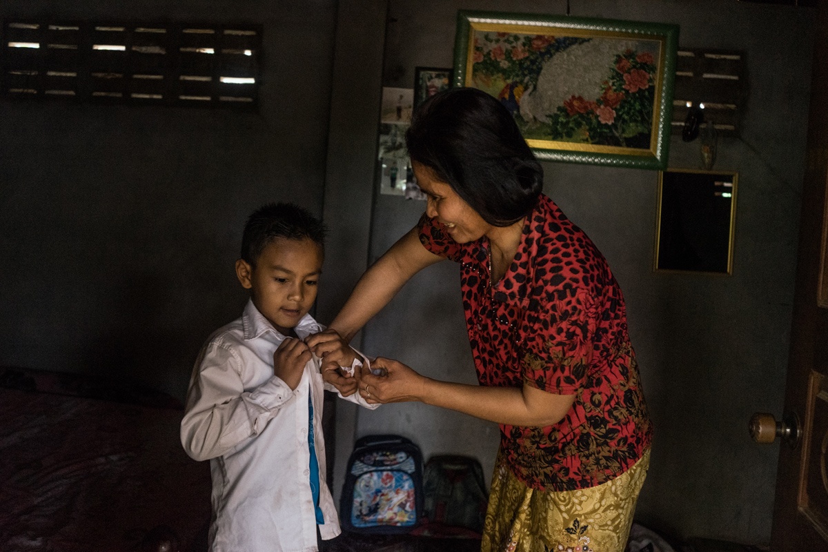 tre em dam boc o Campuchia anh 11